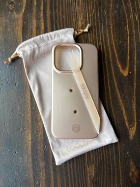 EUC Loopy Case - Desert Metallic iPhone 15 pro (6.1”)